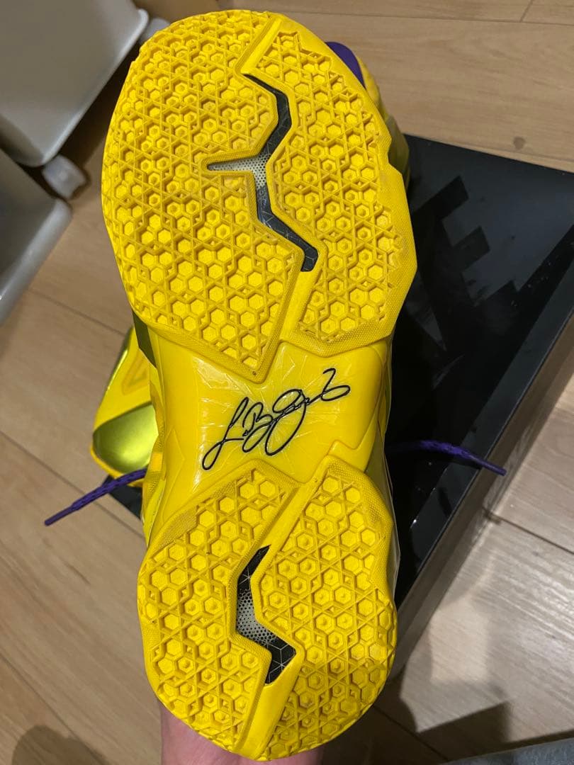 レブロン11 ID⭐️明日2/9までセール！