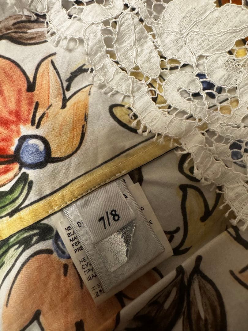 ドルチェアンドガッバーナ　キッズ　花柄ワンピース　レース