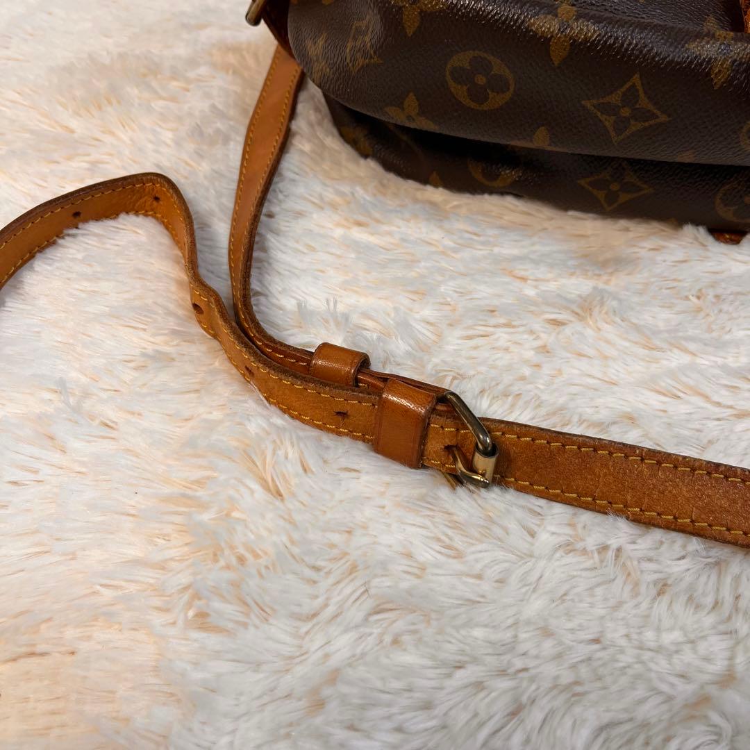 ルイヴィトン　ソミュール30 モノグラム　M42256/vi0952