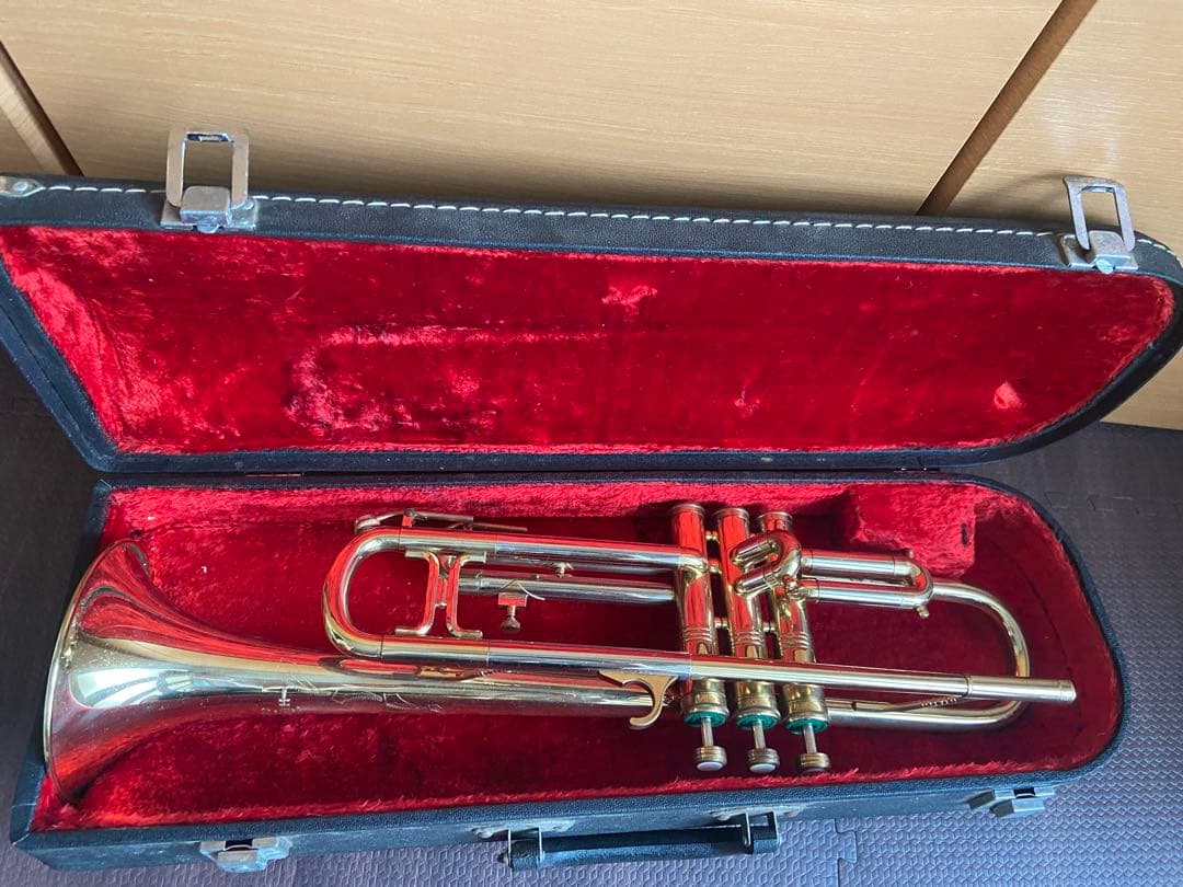 ヒュッテル　トランペット