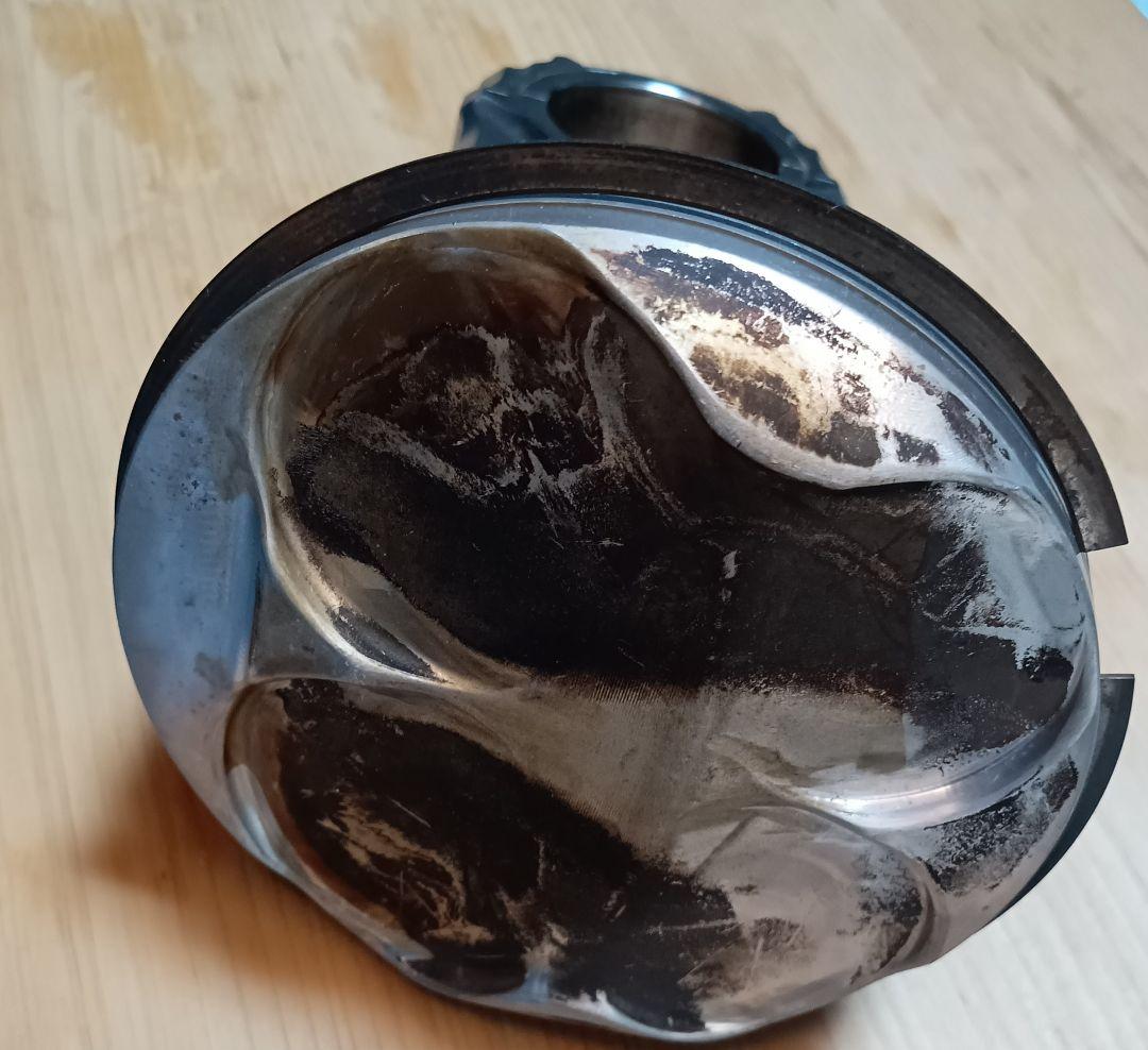 【超貴重品】 フェラーリ F1 2001 Tipo50 ピストン&コンロッド