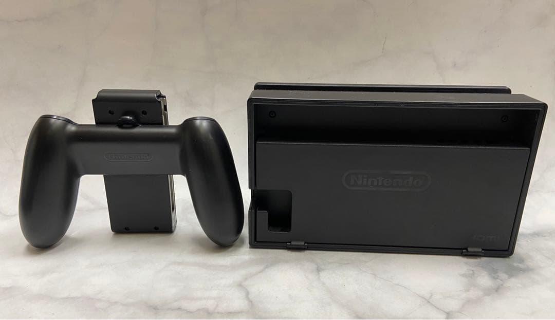 任天堂 Nintendo Switch 2018 HAC-1 本体&充電器セット