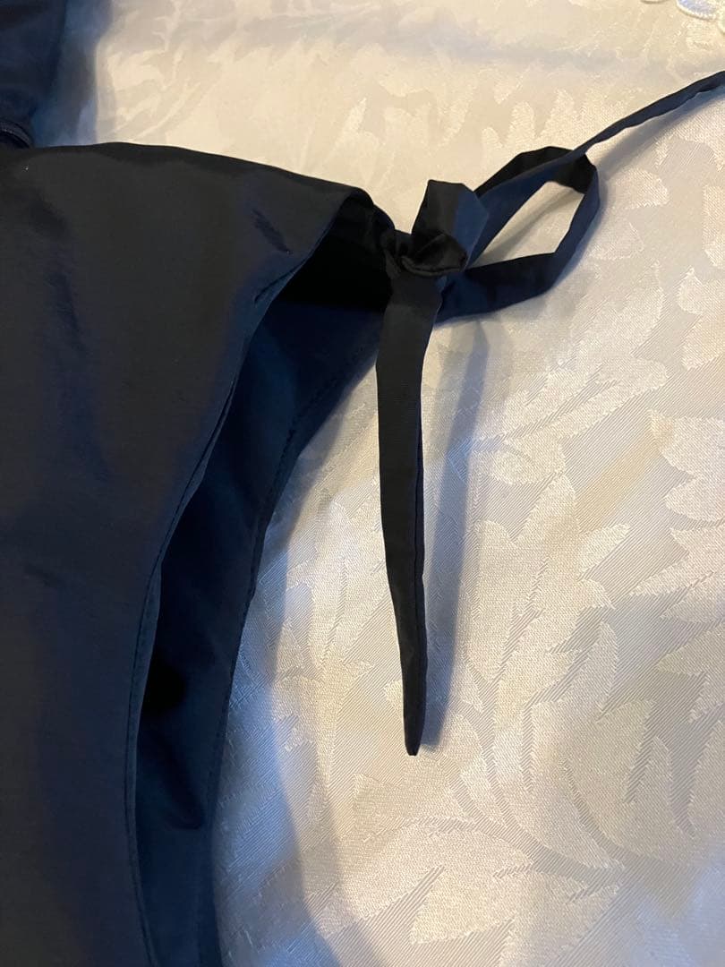 インゲボルグ　ファー付きブラックダウンベスト