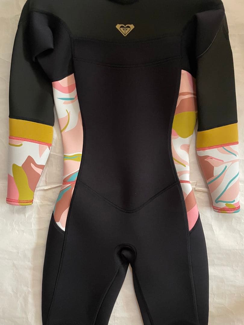 新品 ROXY ロキシー ウェットスーツ フルスーツ 2.5mm/2mm S