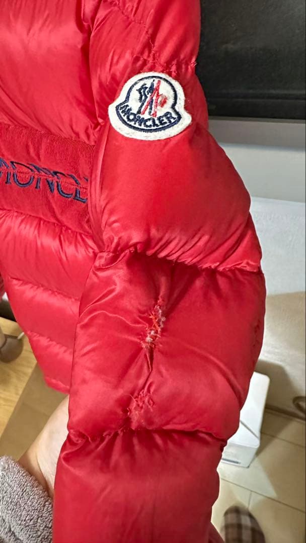 MONCLER フード付きダウンジャケット レッド 116cm 6a