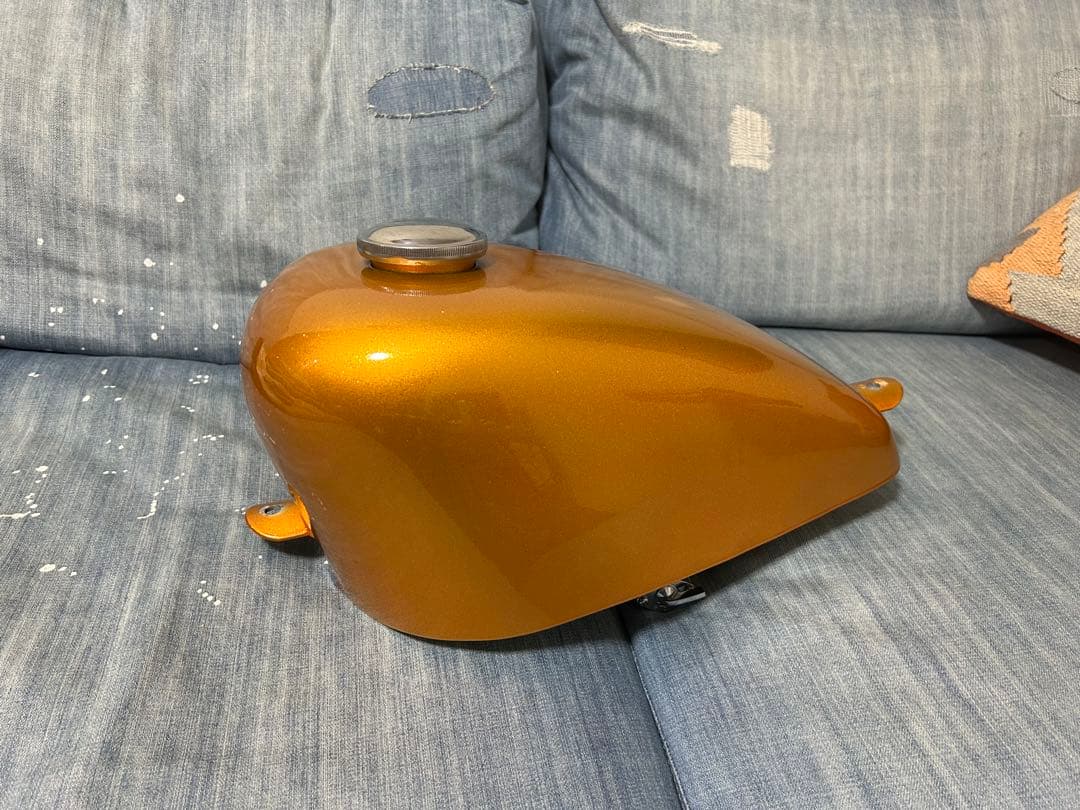 ハーレー　チョッパータンク　キャップ、コック付き