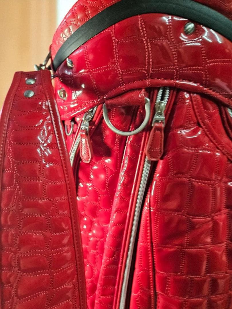 送料無料/新品未使用　OWL エナメル高級ワニ柄型押しゴルフバッグ レッド