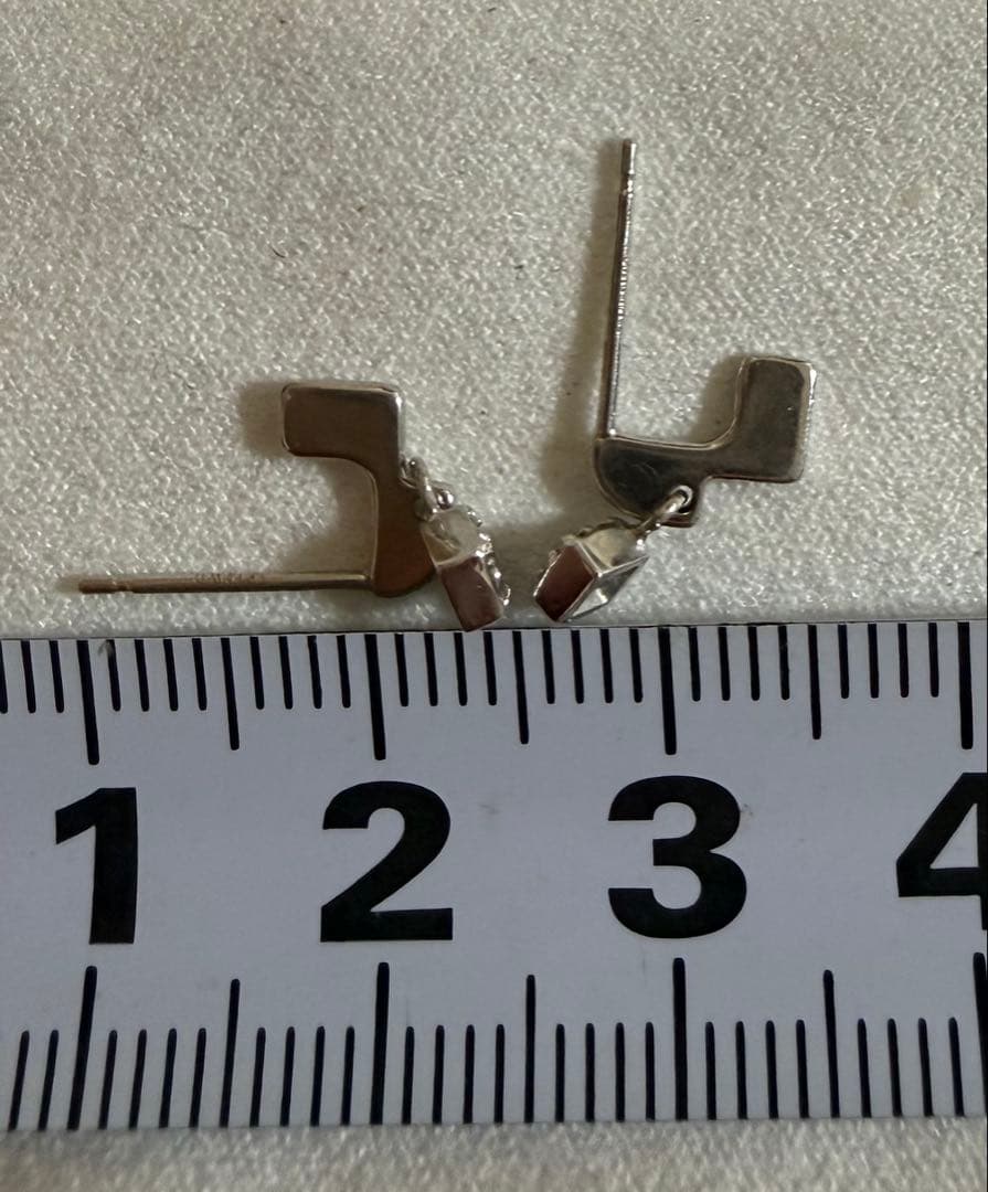 ★k14WGダイヤモンドピアス(両耳用)★