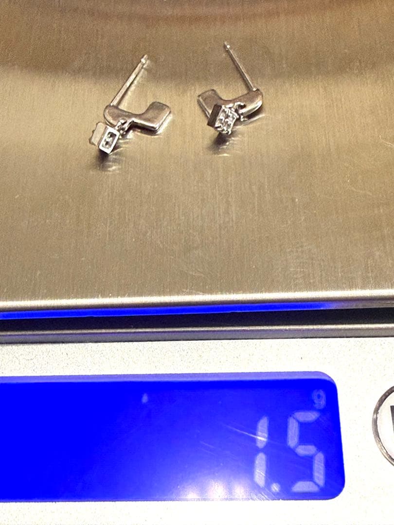 ★k14WGダイヤモンドピアス(両耳用)★