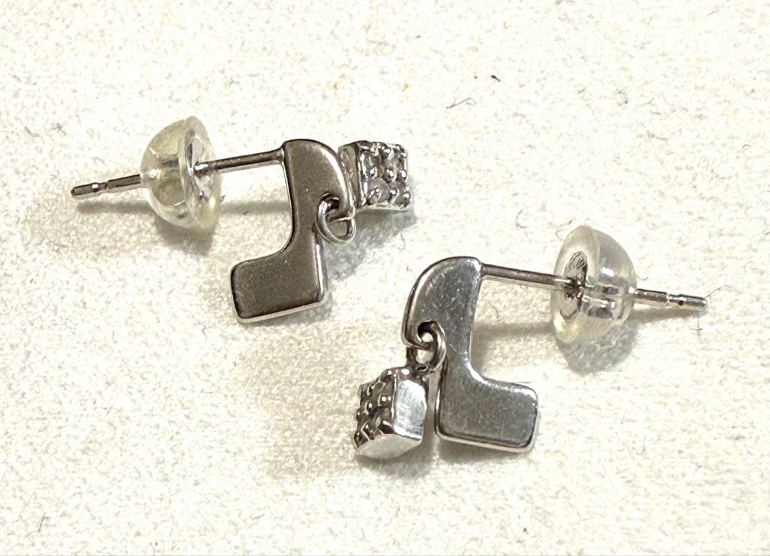 ★k14WGダイヤモンドピアス(両耳用)★