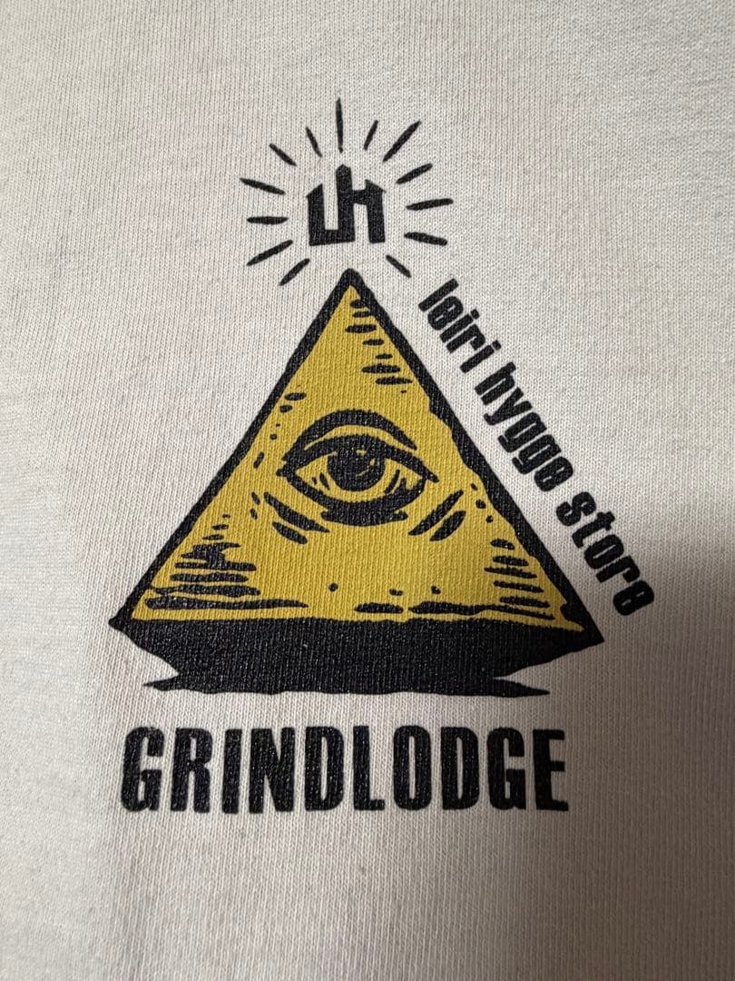 grindlodge × leiri hygge store Tシャツ