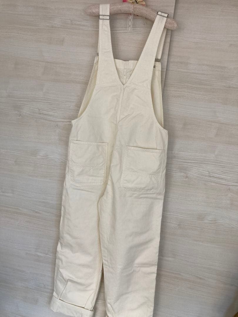 ☆えみりん☆【新品】Carhartt ホワイト オーバーオール Ⓜ️