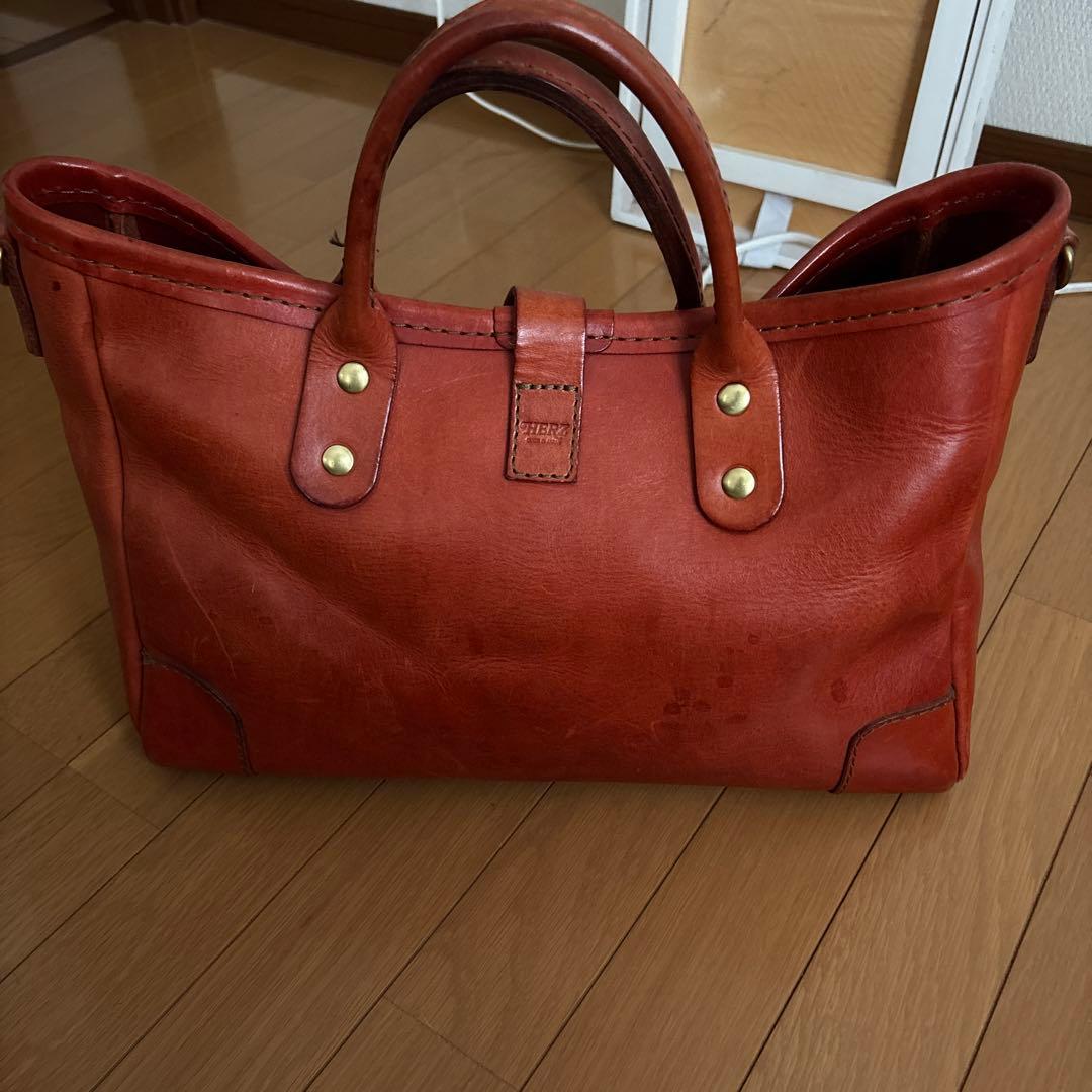 ヘルツ　レザー トートバッグ