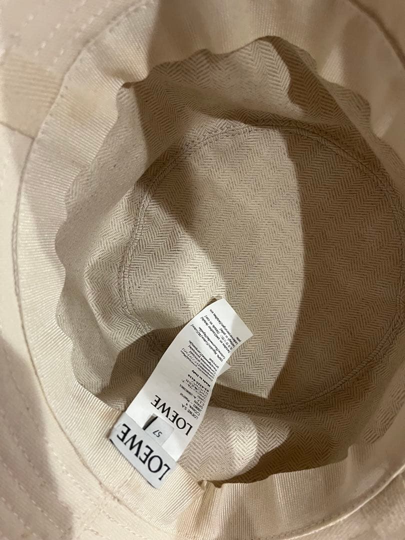 ロエベ　フィッシャーマンハット　ホワイト