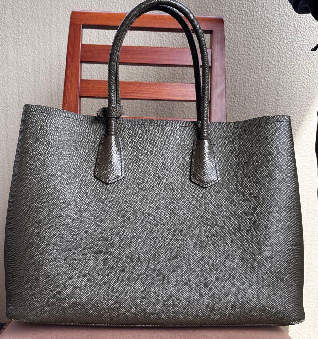 【美品！】PRADA プラダ　アースカラー