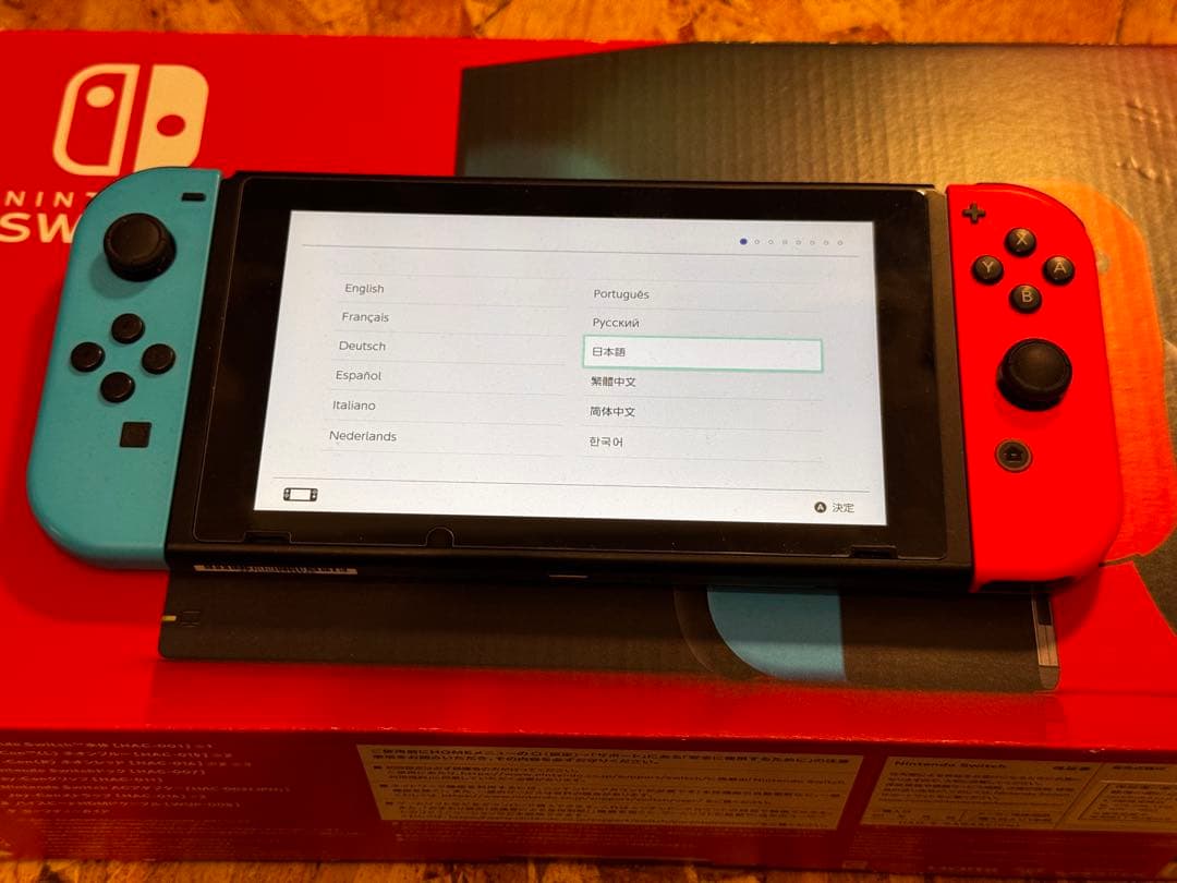 Nintendo Switch 本体 + Pro コントローラー