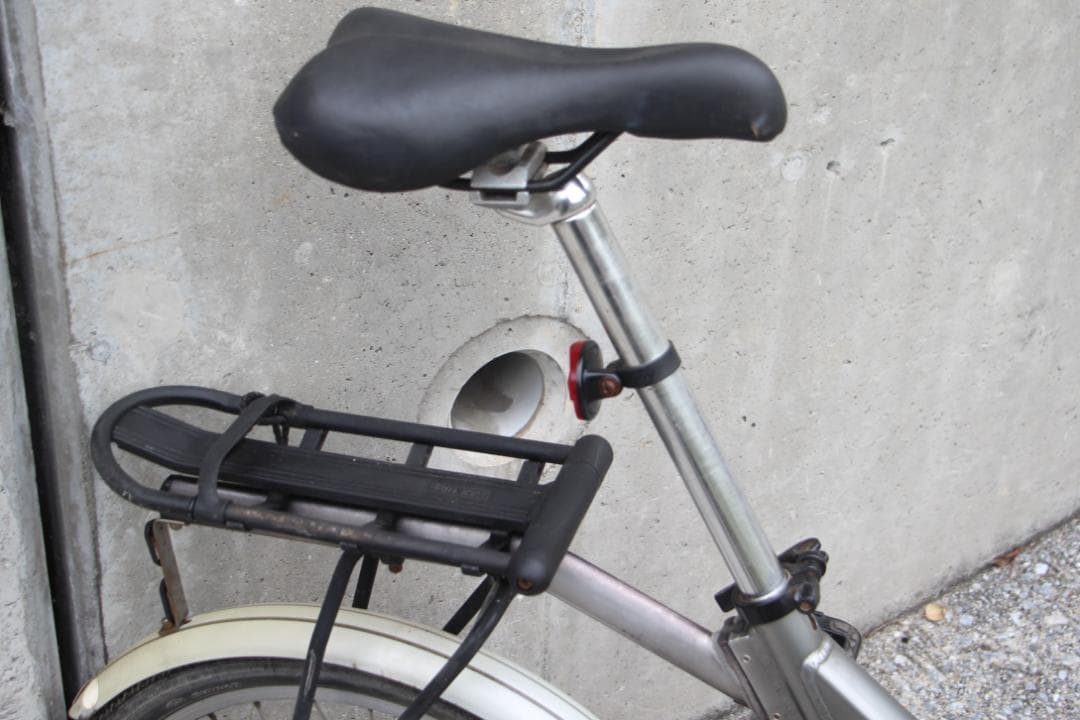 引き取り限定♪人気のGIANT♪HALF WAY♪目立つ片持ち式前後ホイール♪