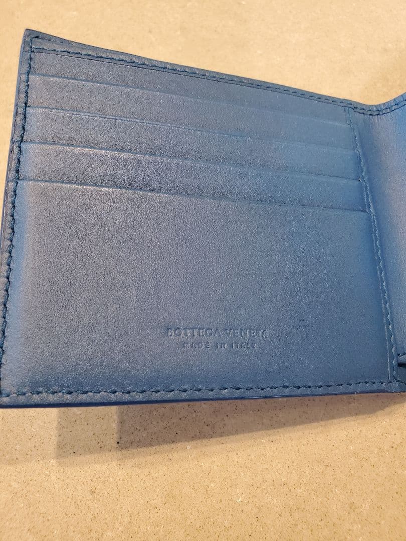 ボッテガヴェネタ　二つ折り財布　イントレチャート　未使用品