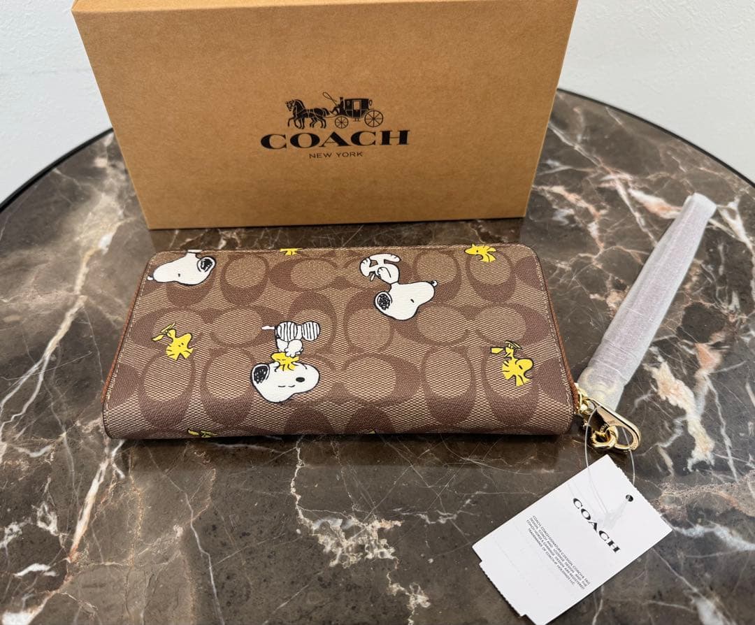 未使用★COACH スヌーピー 長財布 箱付き★