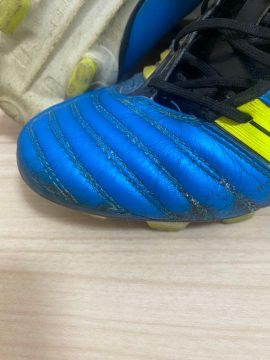 激レア サッカー スパイク アディダス アディパワープレデターTRX FG