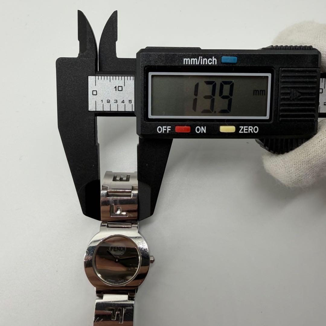 稼働/純正ベルト✨フェンディ 腕時計 3050L ミラー文字盤 QZ レディース