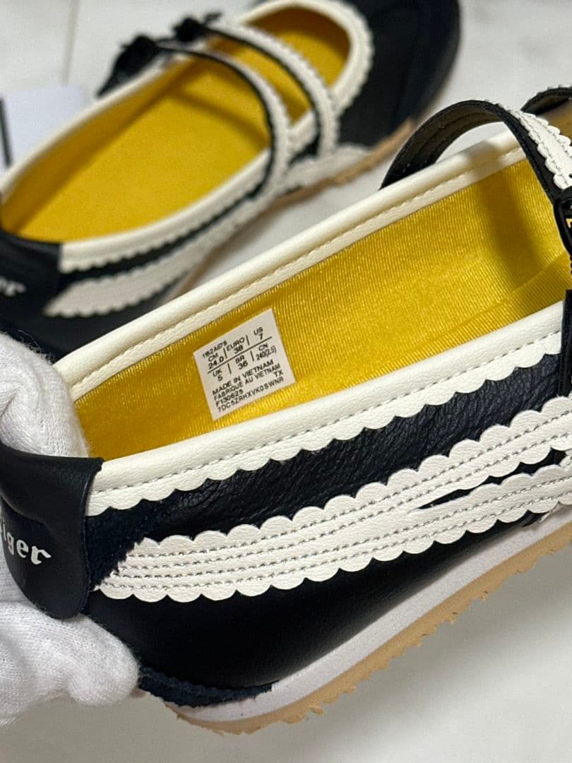 新品☆ オニツカタイガー Mexico66 TGRS