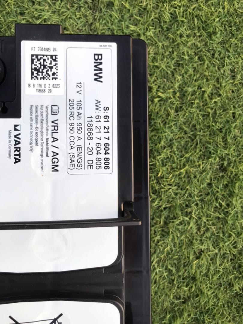 VARTA AGMバッテリー 　欧州車　61217604806