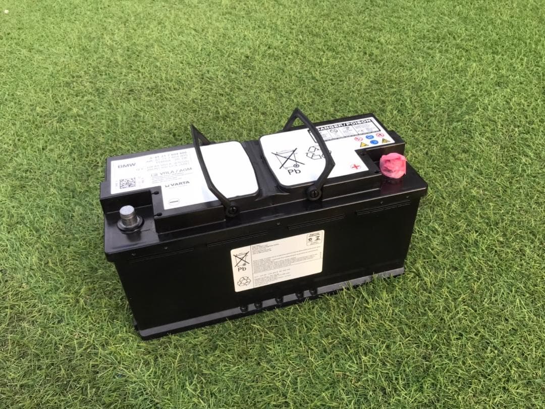 VARTA AGMバッテリー 　欧州車　61217604806