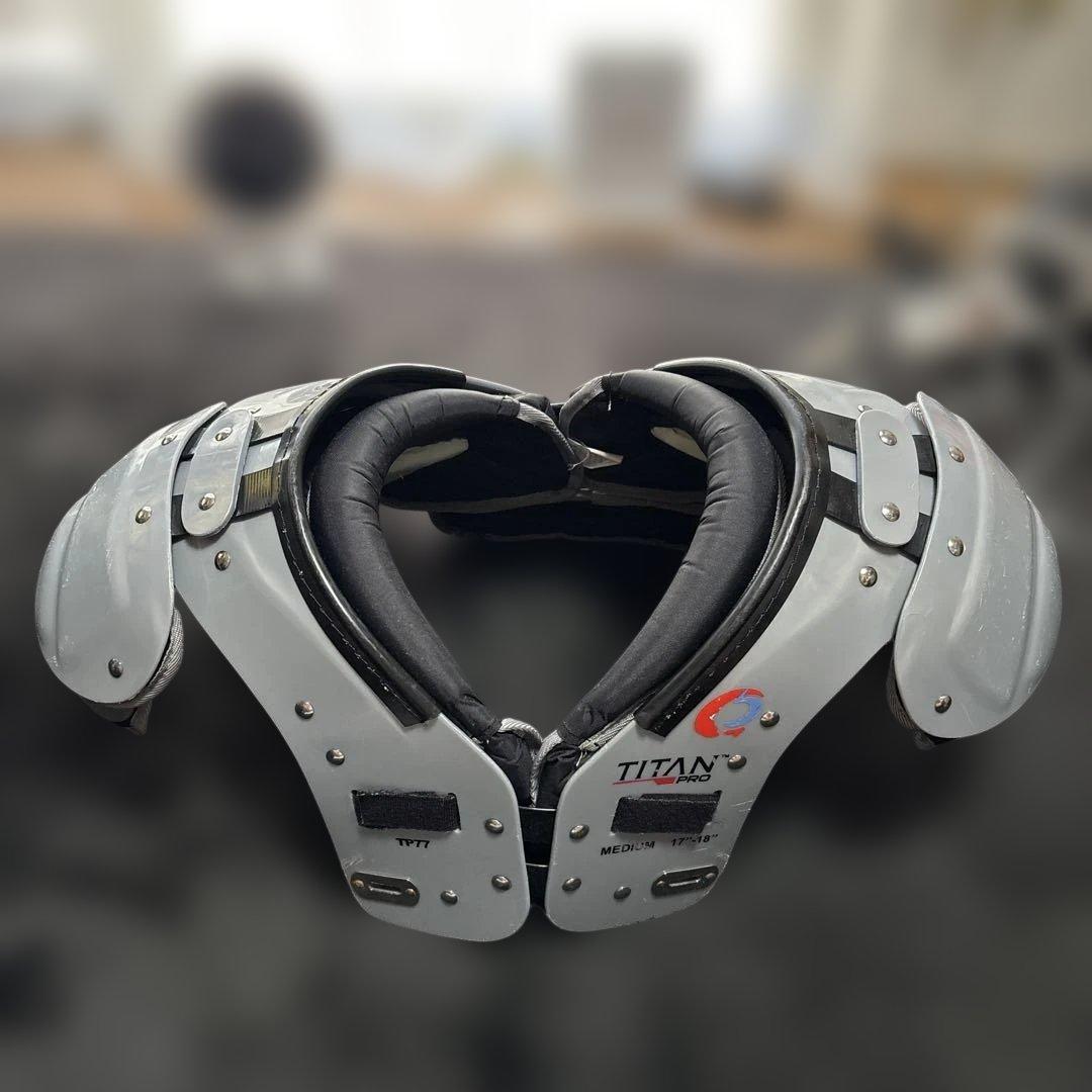 アメフト ショルダー TITANpro sizeM