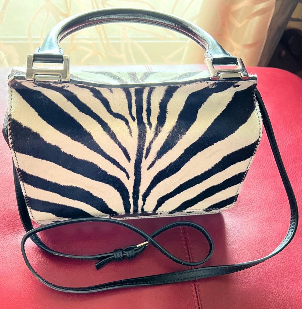 【超値下げ】ジミーチュウ　ゼブラ柄ショルダーバック