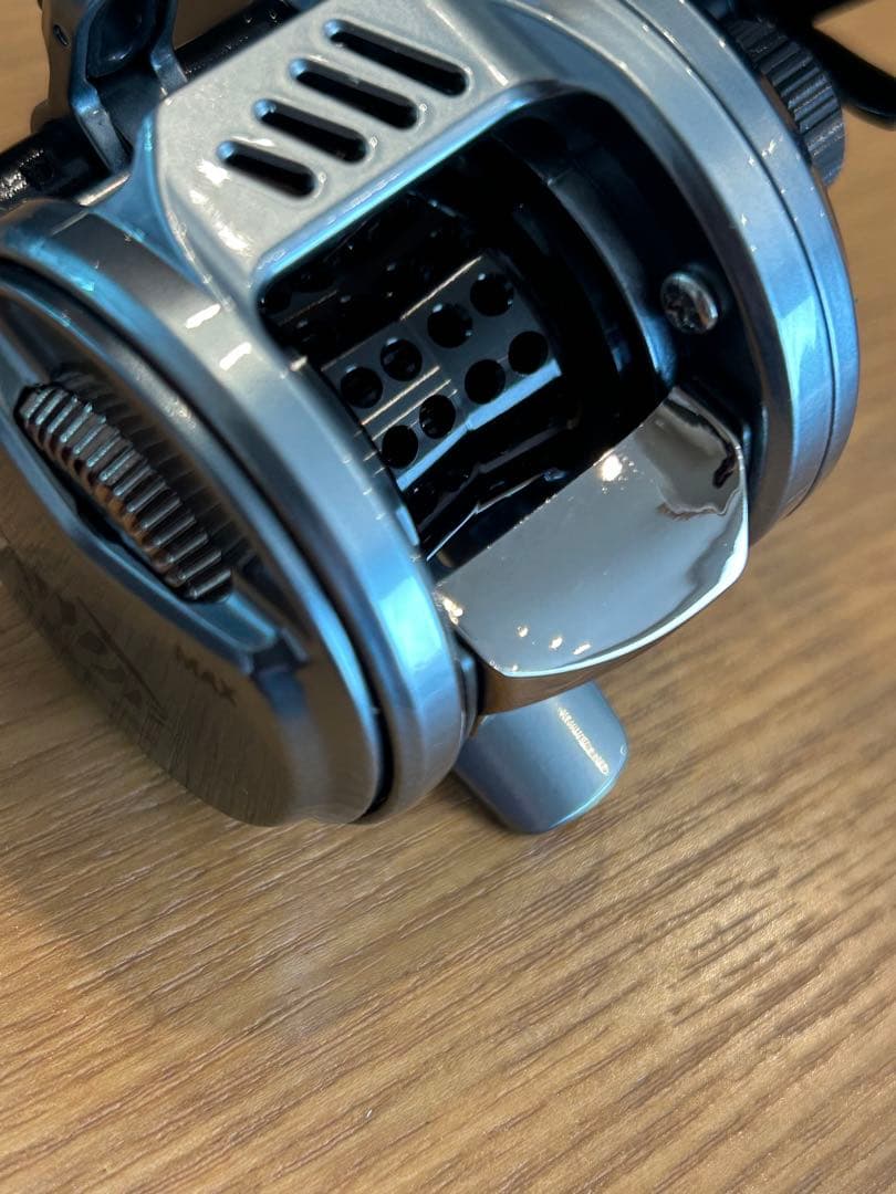 【1度使用】USOPP 右ベイトキャスティングリール 【LEYDUN】