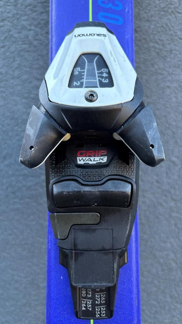 Salomon スキー板 ジュニア 130cm