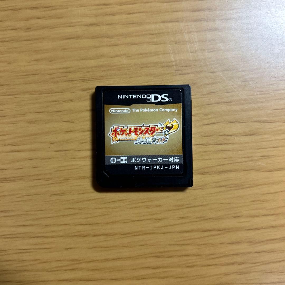 Nintendo DS　ポケットモンスター　ハートゴールド（ポケウォーカーあり）