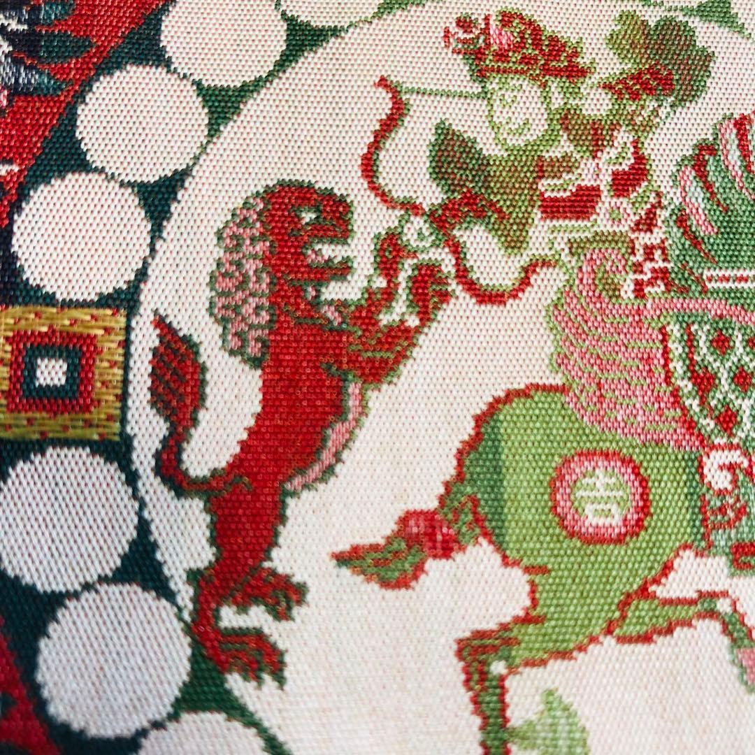 3 龍村美術織物　獅子狩文様錦　120×130センチ　法隆寺