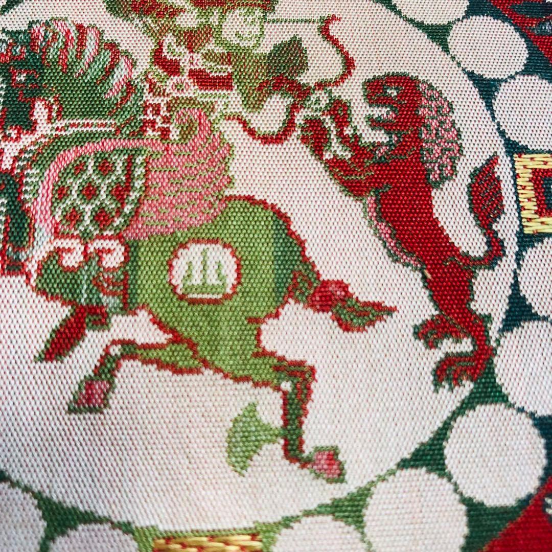 3 龍村美術織物　獅子狩文様錦　120×130センチ　法隆寺