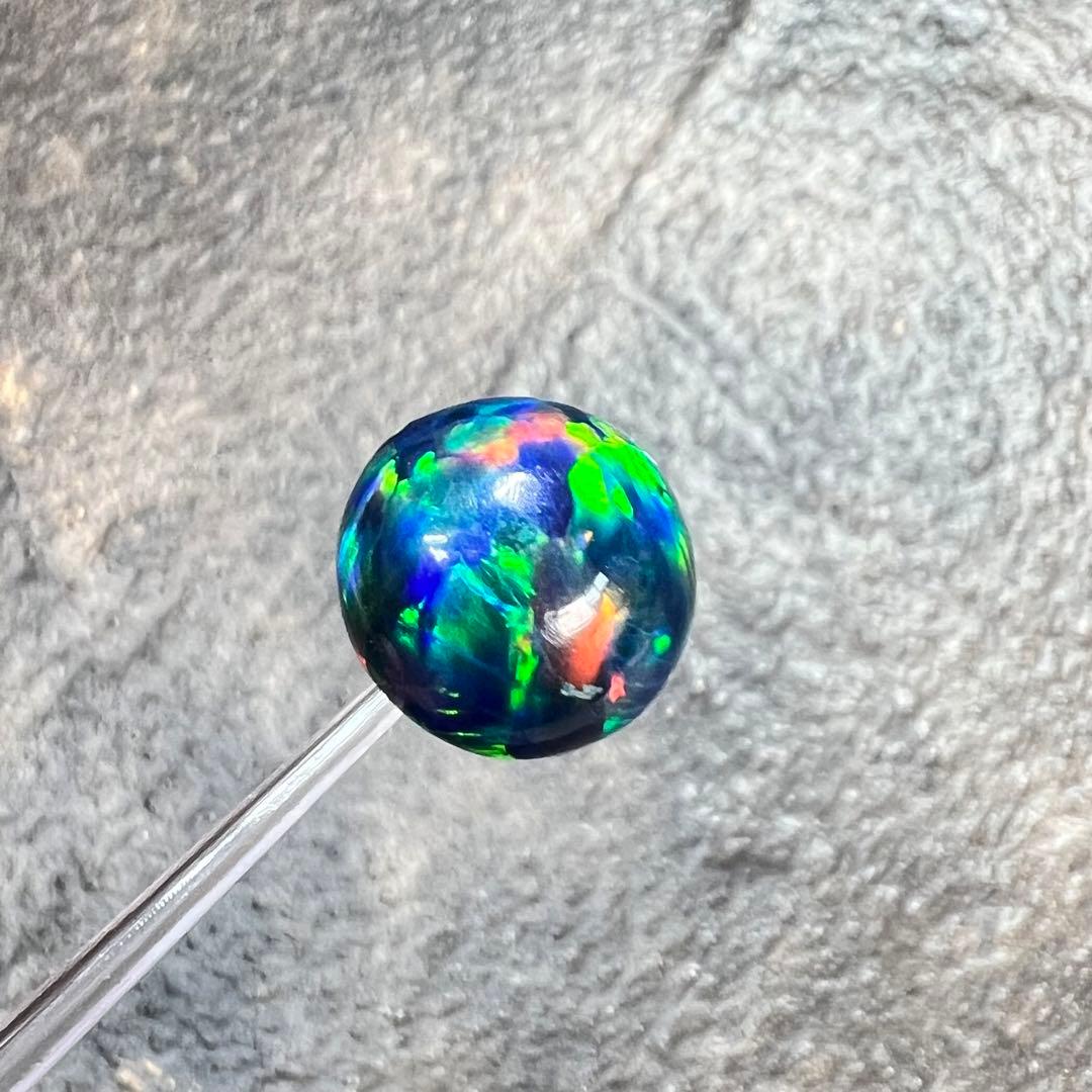 強いファイヤーが輝く！　ブラックオパール　ビーズ　粒売り　2