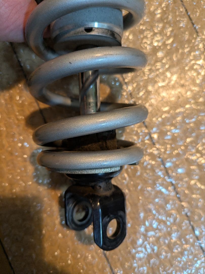 セロー250　純正　リアサスペンション　トリッカー