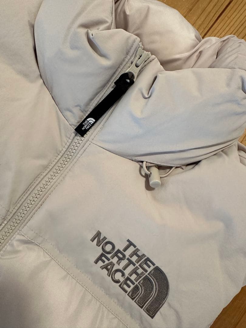 ノースフェイス ヌプシONBallベスト　Mサイズ　新品