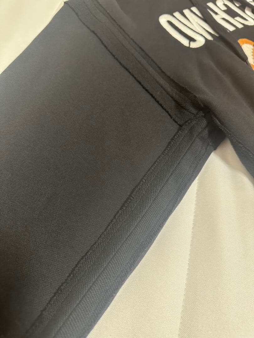 新品タグ付き　モスキーノ　パーカー　トレーナー