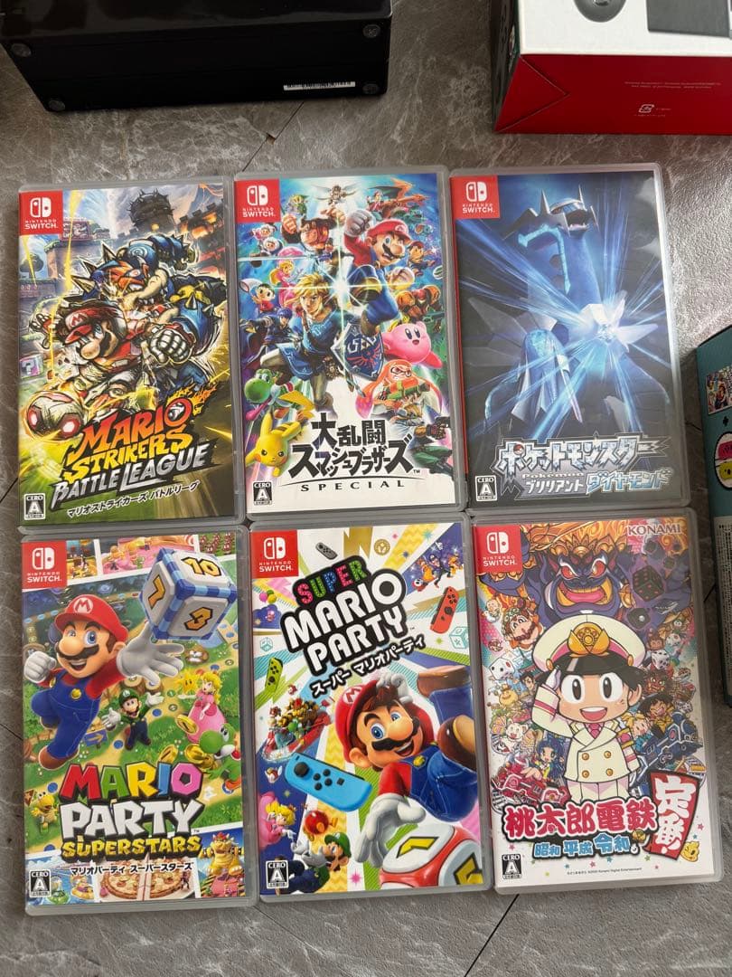 Switch Nintendo カセット6本Joy-Con 4個　持ち運びケース