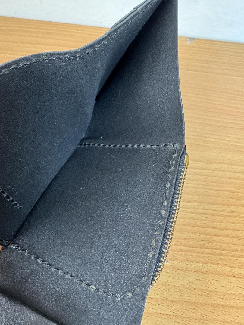 新品同様●HERZ ヘルツ ライトウォレット WS-1 ブラック 二つ折り財布