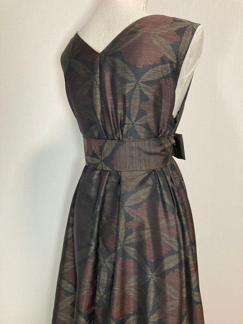 着物リメイク　大島紬裾切り替えロングフレアワンピース（後ろVネック）着丈125㎝