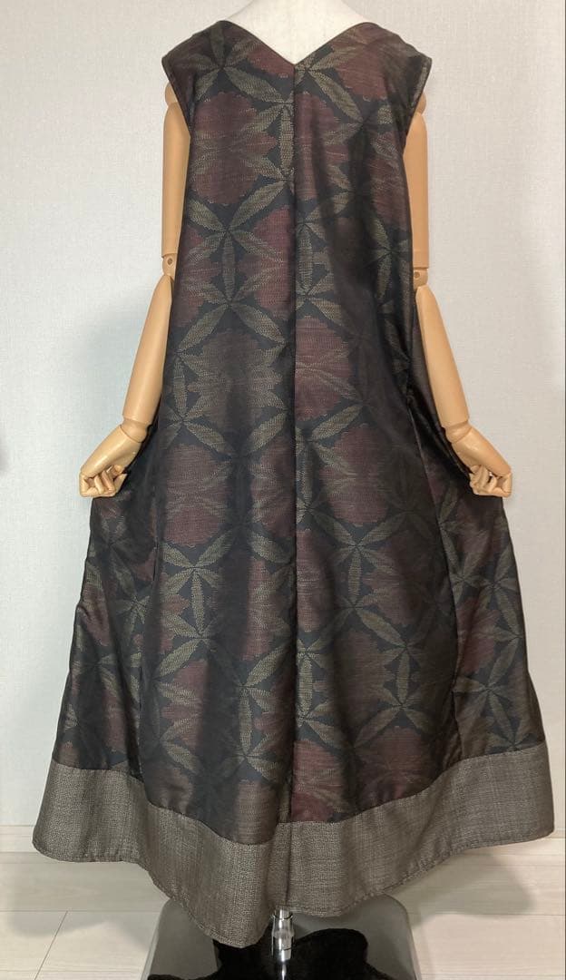 着物リメイク　大島紬裾切り替えロングフレアワンピース（後ろVネック）着丈125㎝