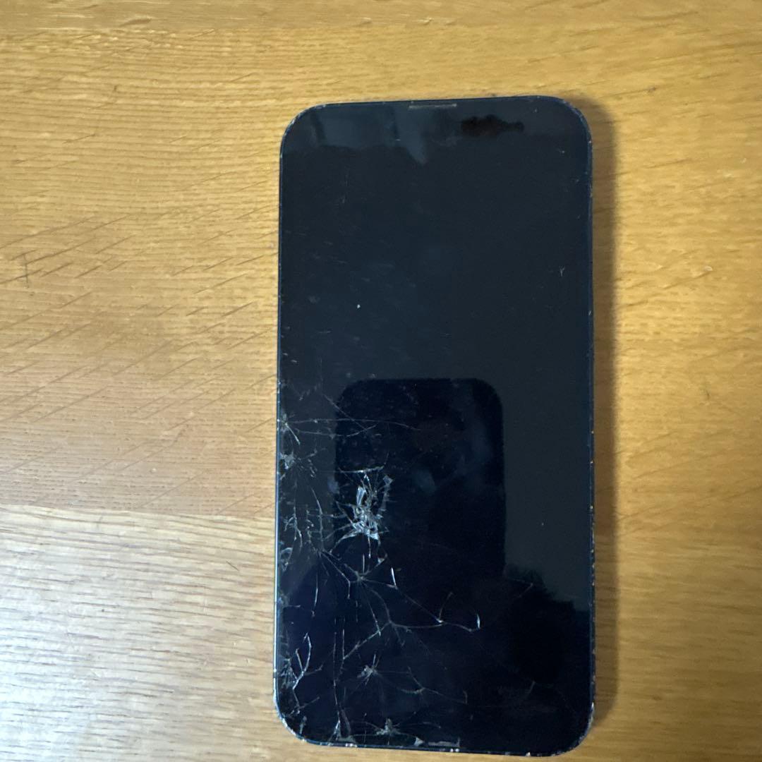 iPhone 13本体 画面ひび割れ　ジャンク品