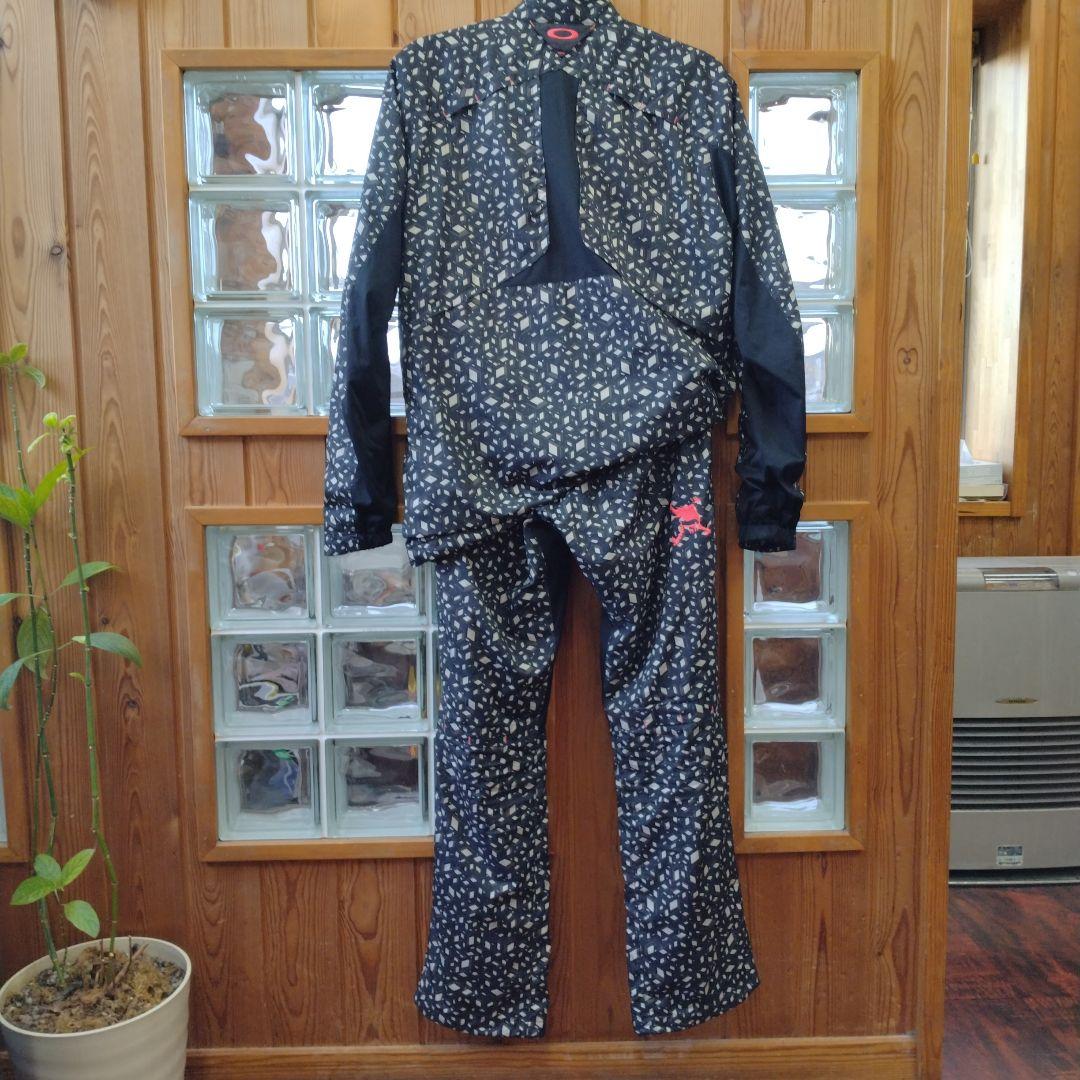 オークリーウィンドブレーカー上下セット