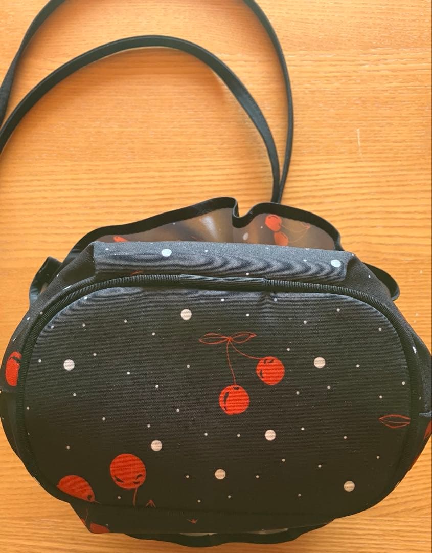 セツコサジテール　Fig フィグ　さくらんぼ　完売商品　derera