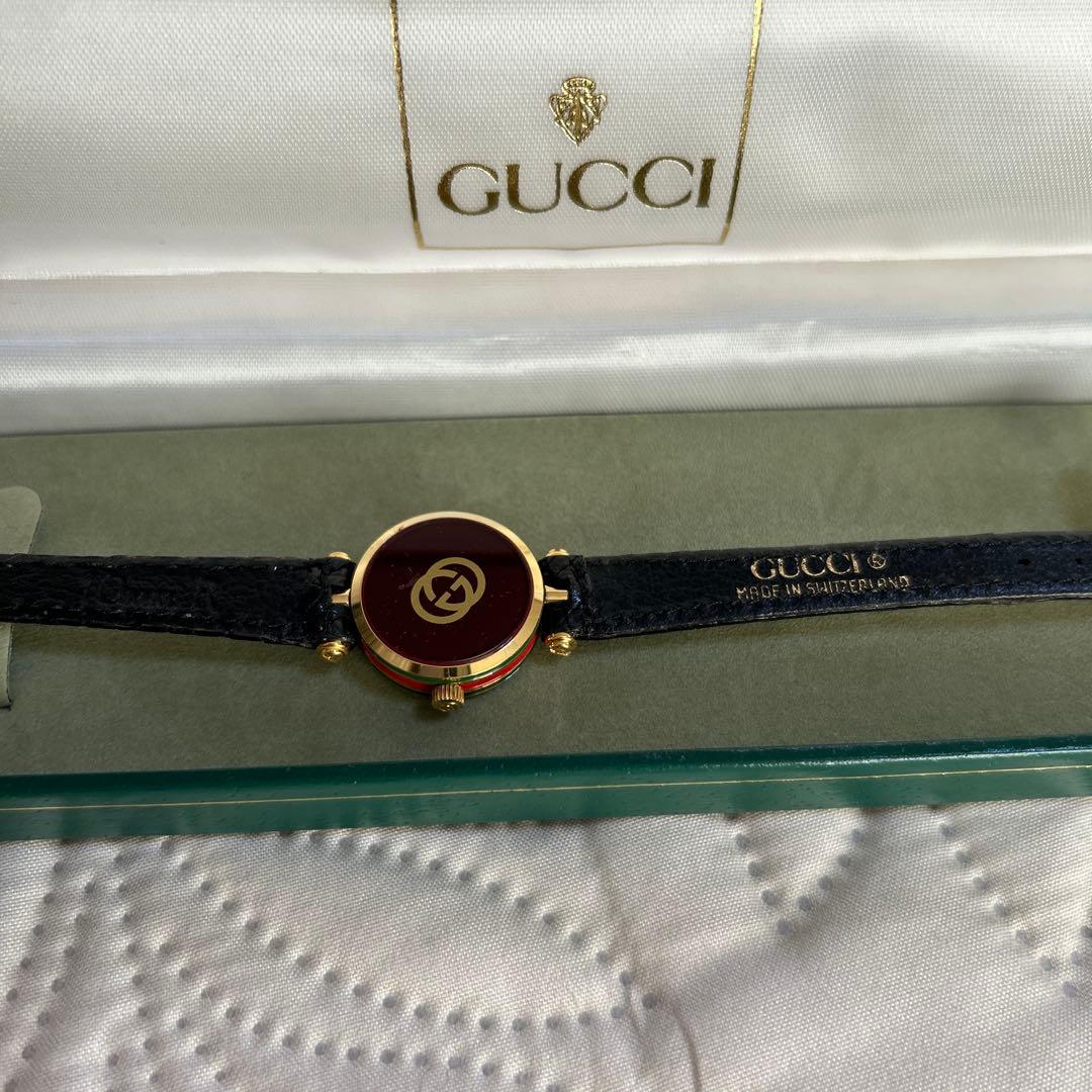 Gucci アナログクォーツ腕時計 黒