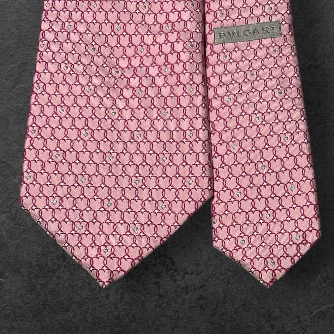 新品未使用　世界最高峰　ブルガリセッテピエゲ　ネクタイ
