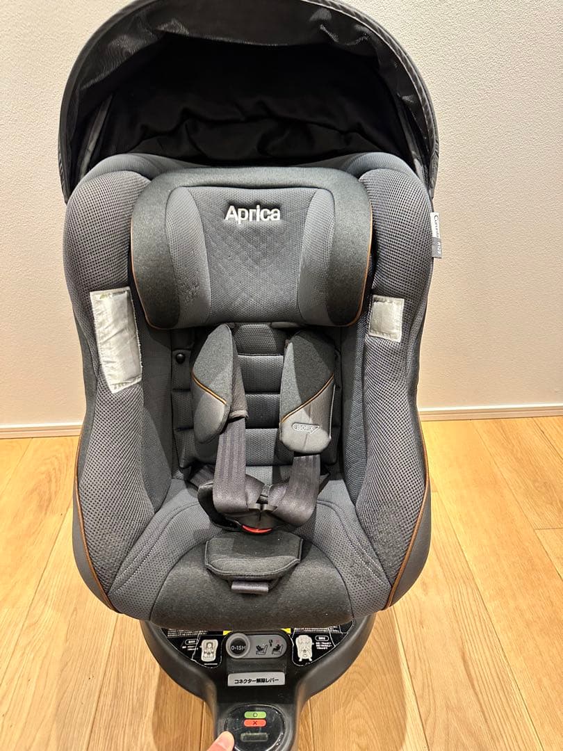 【お値下げ】アップリカ　チャイルドシート クルリラビッテプロテクト
