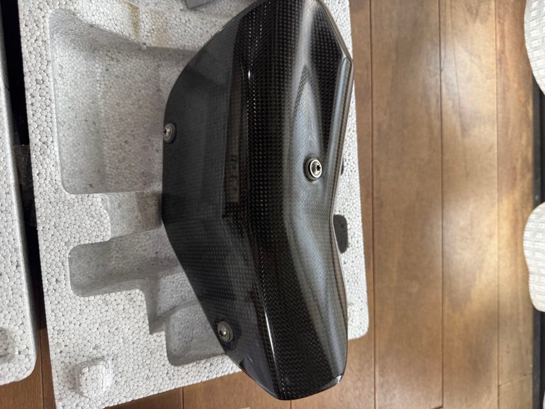 美品　Akrapovic スリップオンマフラー Yamaha YZF-R1